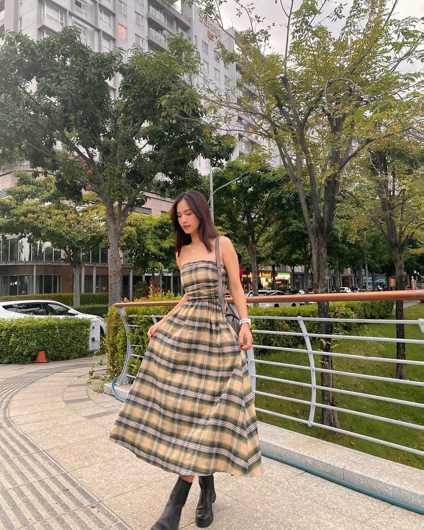 Hello Vietnam Ái Phương, ca khúc gắn bó tên tuổi