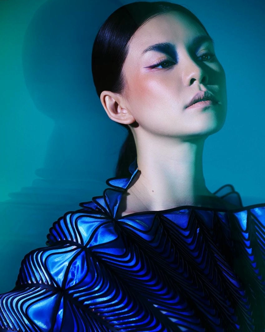 Bùi Lan Hương live, giọng hát thật chinh phục khán giả