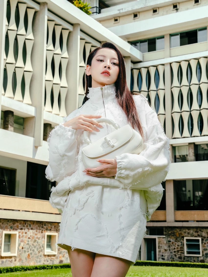 MV Chi Pu, từ Talk To Me đến Finding You đầy chất lượng