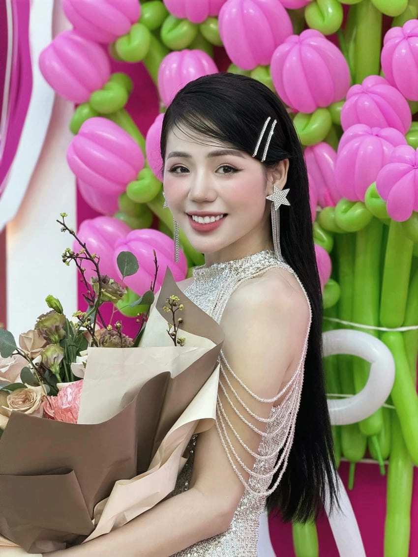 Nguyễn Hương Ly bao nhiêu tuổi, 32 tuổi rực rỡ