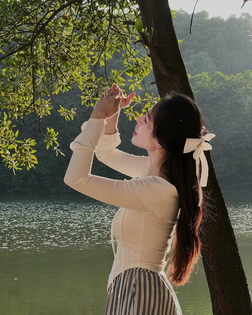 Nguyễn Hương Ly cao bao nhiêu, 1m65 thanh lịch