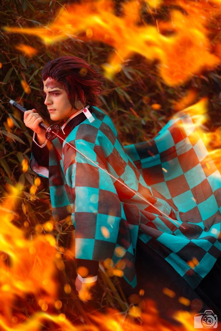 Tanjiro cosplay đẹp áo choàng hanafuda sống động