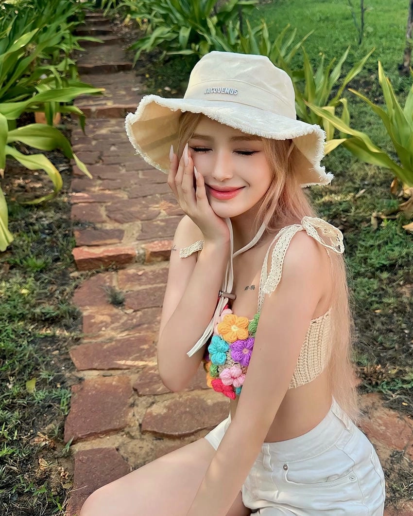 Xoài Non đóng MV Để Anh Lo Yuno Bigboi