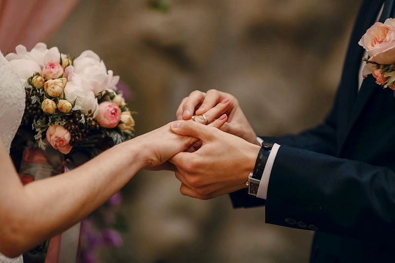 Tìm hiểu ý nghĩa của việc nằm mơ mình cưới