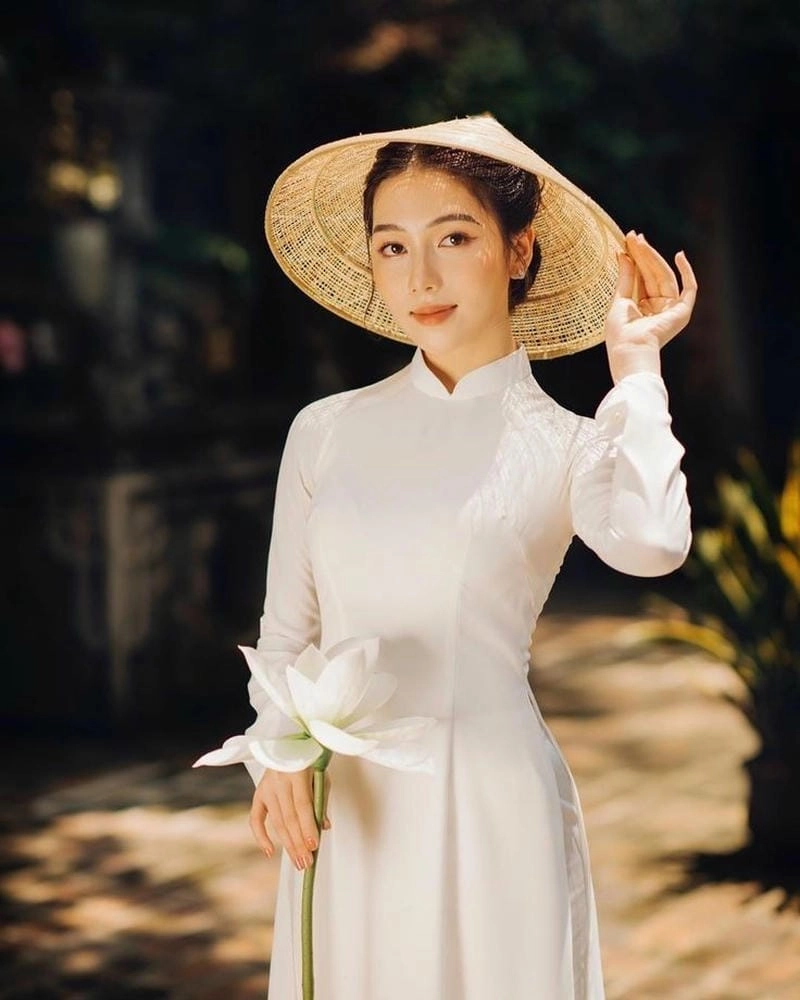 Cùng ngắm hình ảnh học sinh cấp 3 mặc áo dài