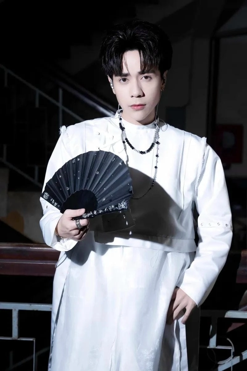 Tìm hiểu đôi nét về Quang Hùng MasterD