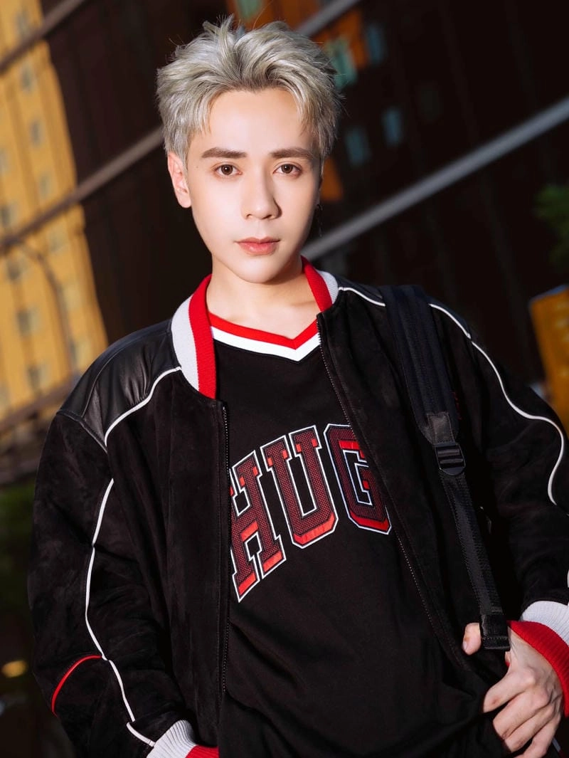 Chiêm ngưỡng ảnh nền quang hùng masterd