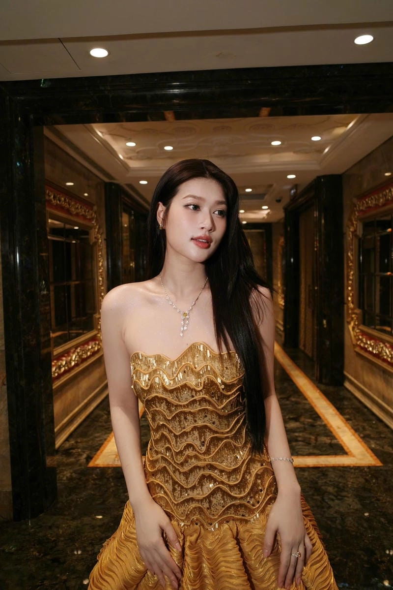 Đắm mình trong thế giới Đoàn Thiên Ân cá tính