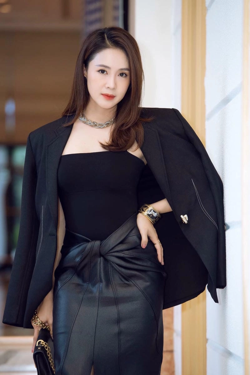 Những khoảnh khắc Hồng Diễm phong cách