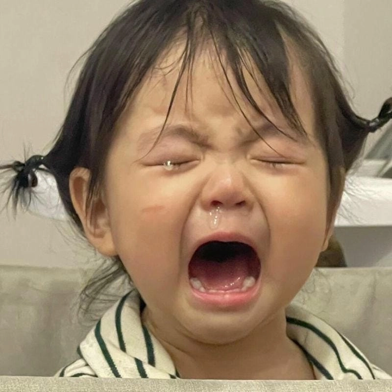 Sưu tầm những khoảnh khắc meme khóc không thành tiếng