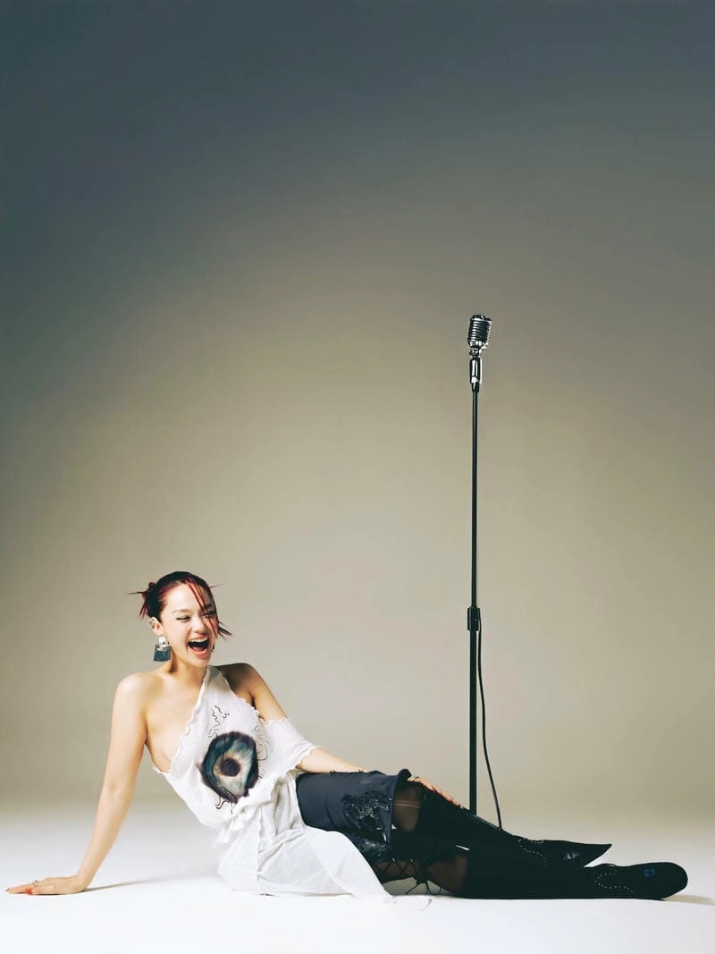Sưu tầm ảnh Minh Hằng trẻ trung