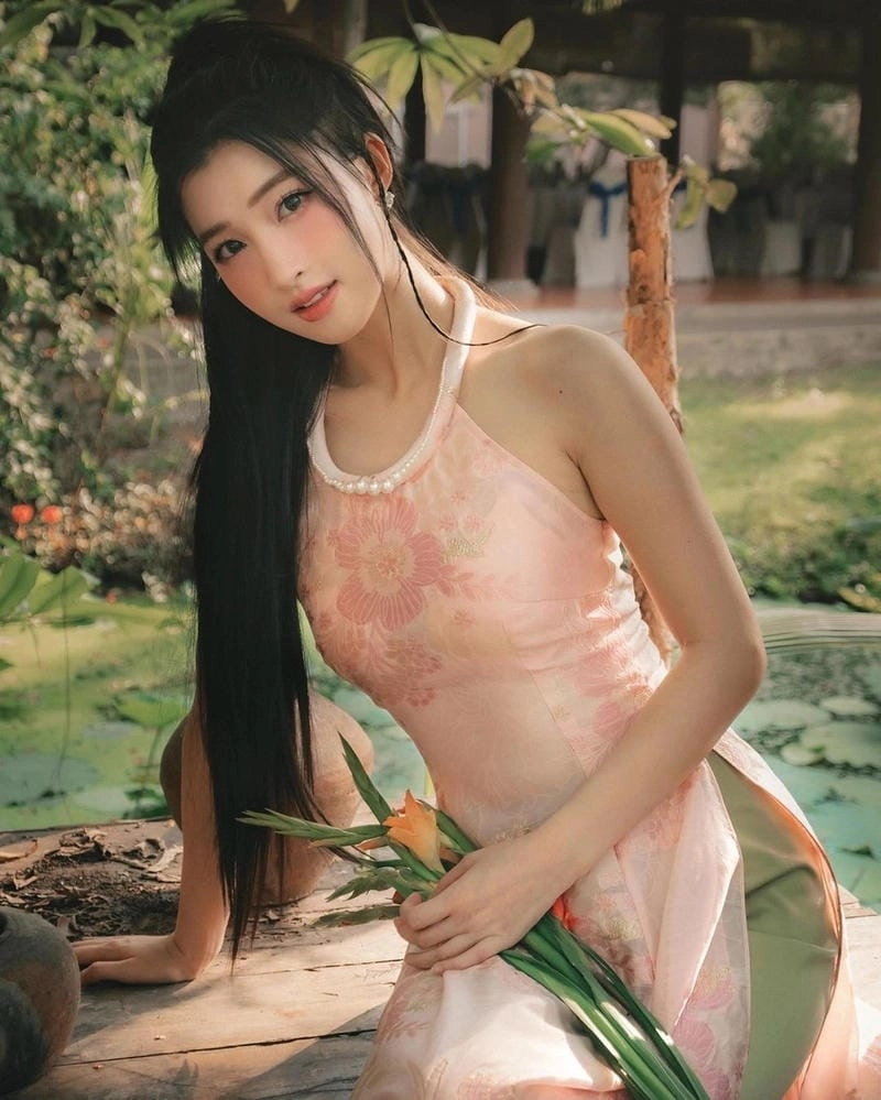 Gợi ý phong cách Phương Nhi đời thường