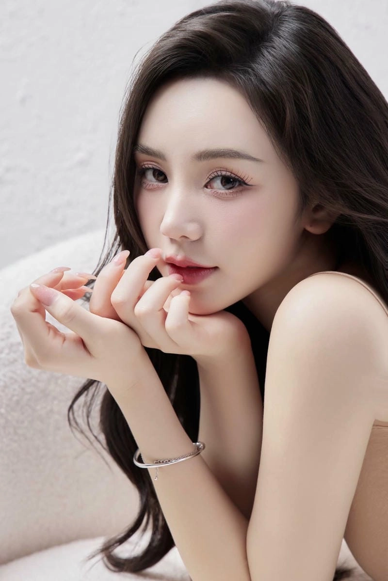 Cùng ngắm Quỳnh Kool duyên dáng