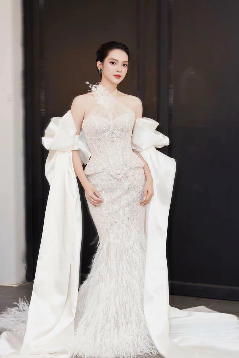 Gợi ý phong cách Quỳnh Lương gợi cảm
