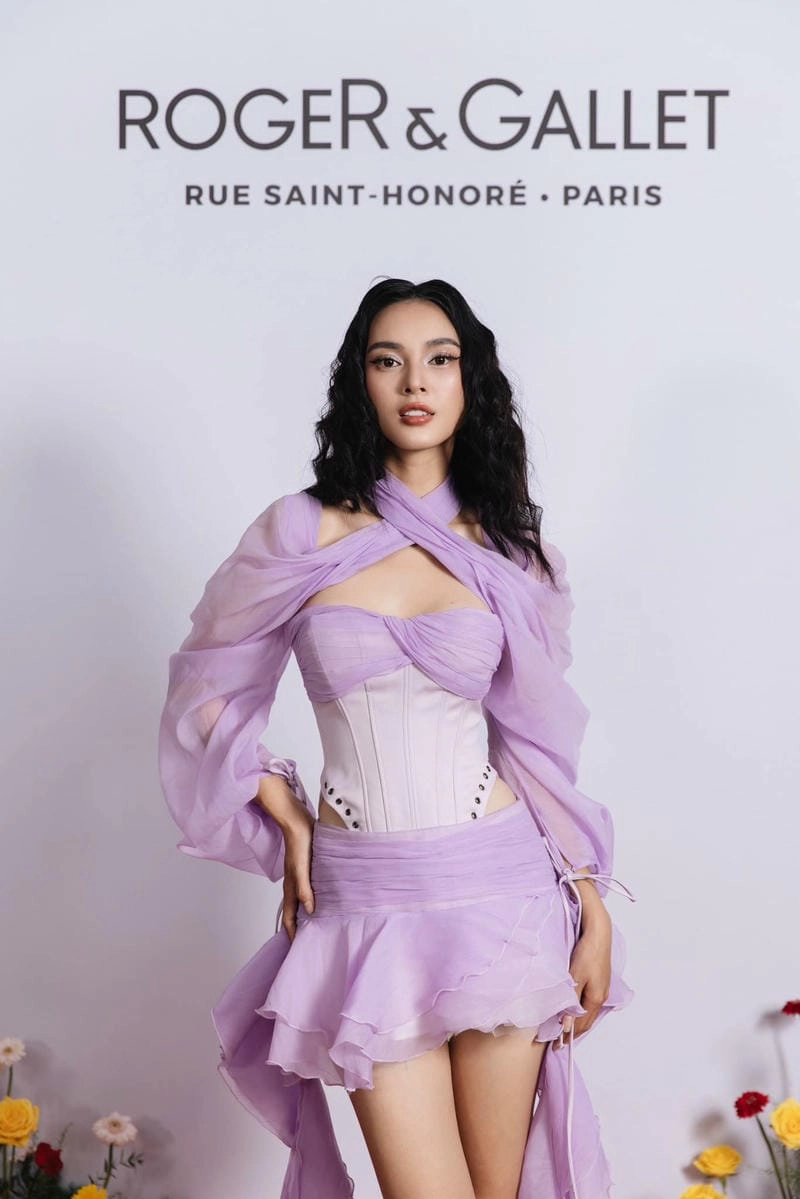 Săn những ảnh mới nhất của Quỳnh Lương phong cách