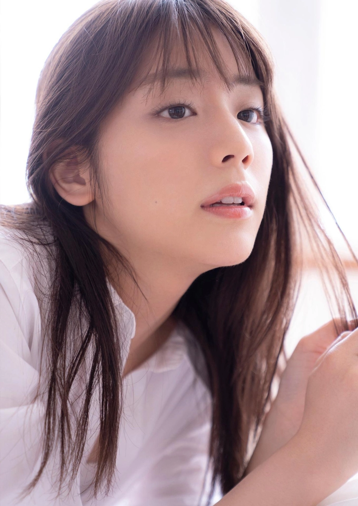 Asuka Kijima rực rỡ với khí chất sexy riêng