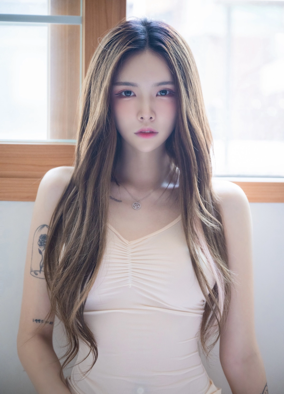 Hikari váy ngắn lộ hàng dâm tình nóng bỏng max