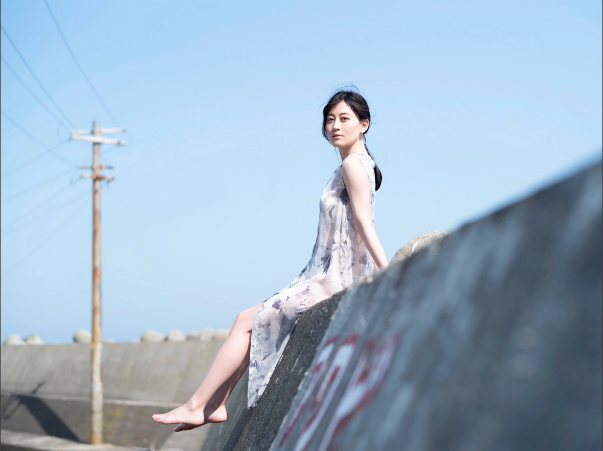 Kami Nishie môi căng ướt sexy cuốn hút điên đảo