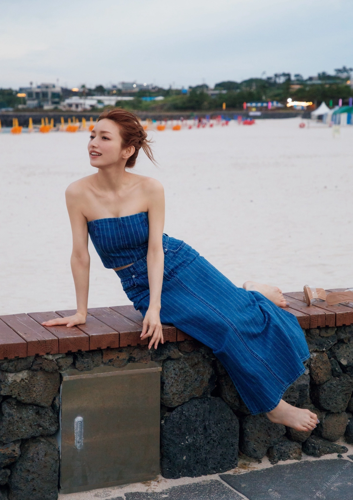 Maki Goto luôn gây ấn tượng với nét cuốn hút