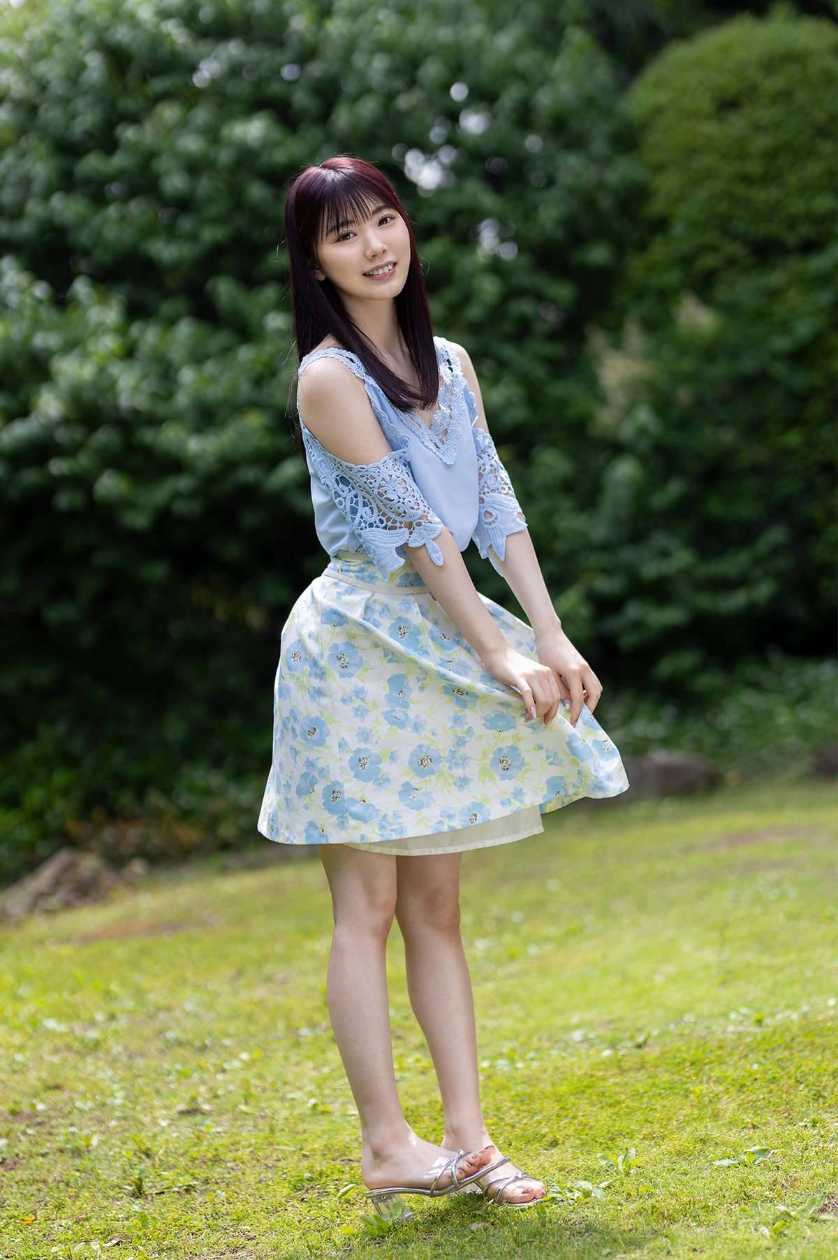 Mio Ishikawa váy ngắn lộ hàng dâm tình nóng bỏng max