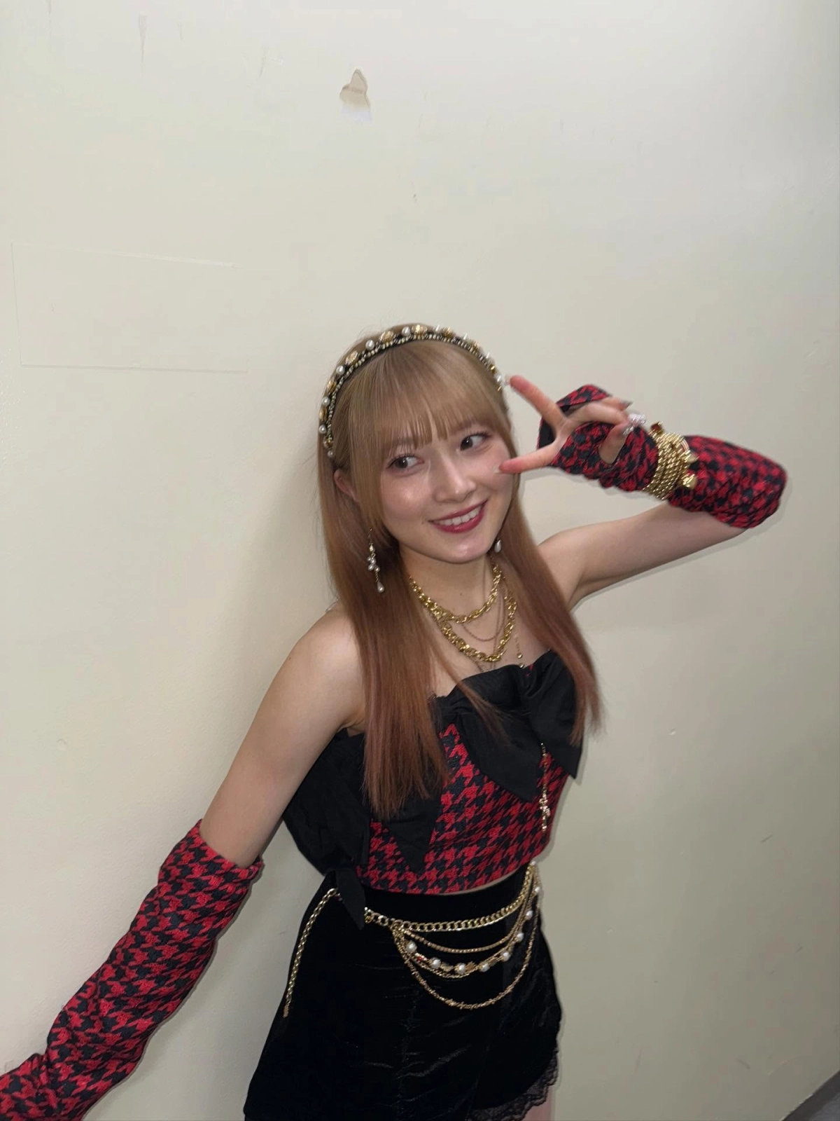 Phong thái nóng bỏng của Morito Chi Saki thật nổi bật