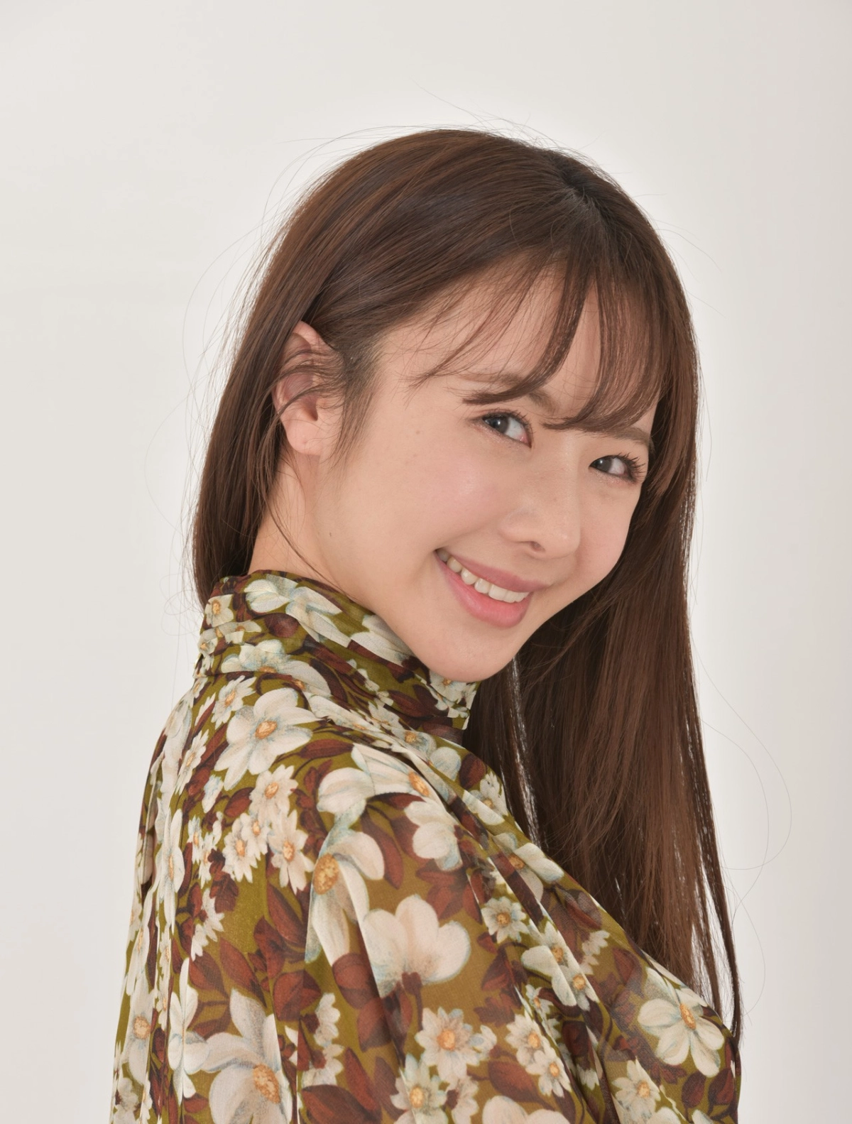 Rio Kuriyama mông tròn ướt át dâm đãng kích thích max