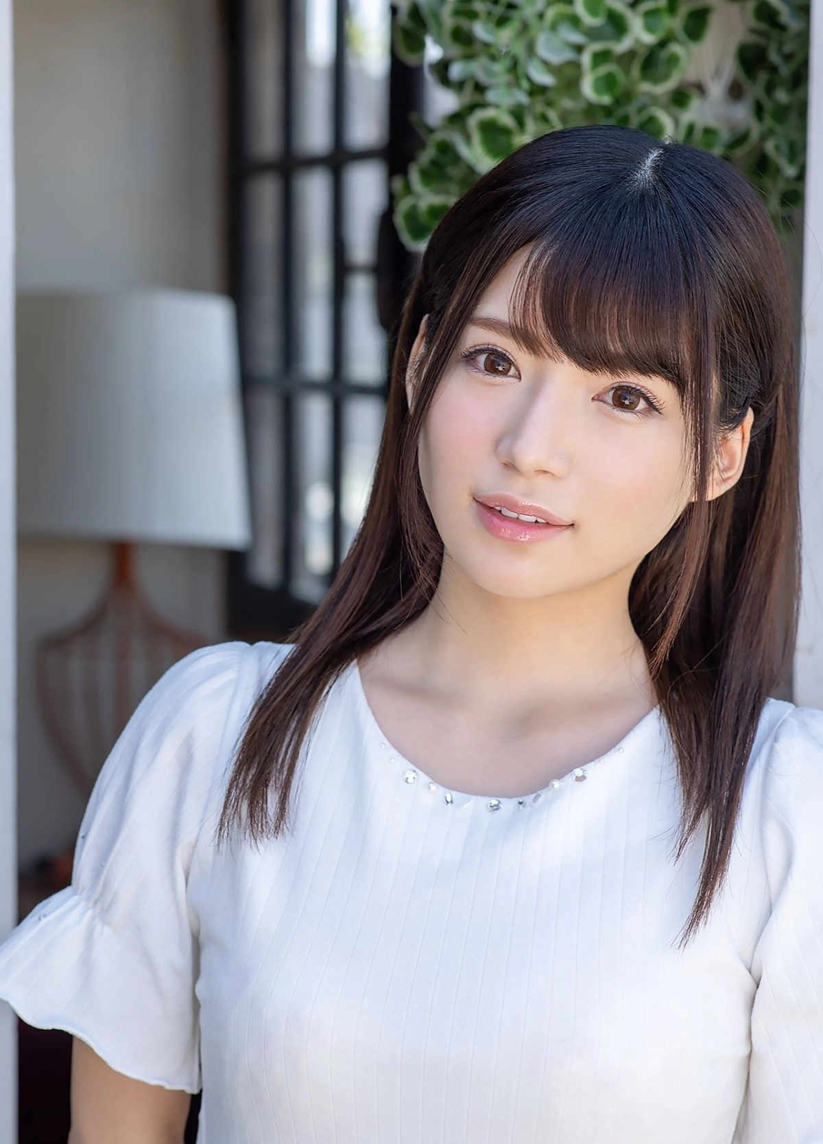 Ánh nhìn gợi cảm của Sakuraba Hejia khiến tim loạn