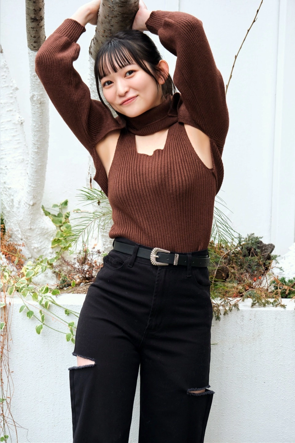 Suzuka Sayama sở hữu thần thái sexy đầy mê hoặc