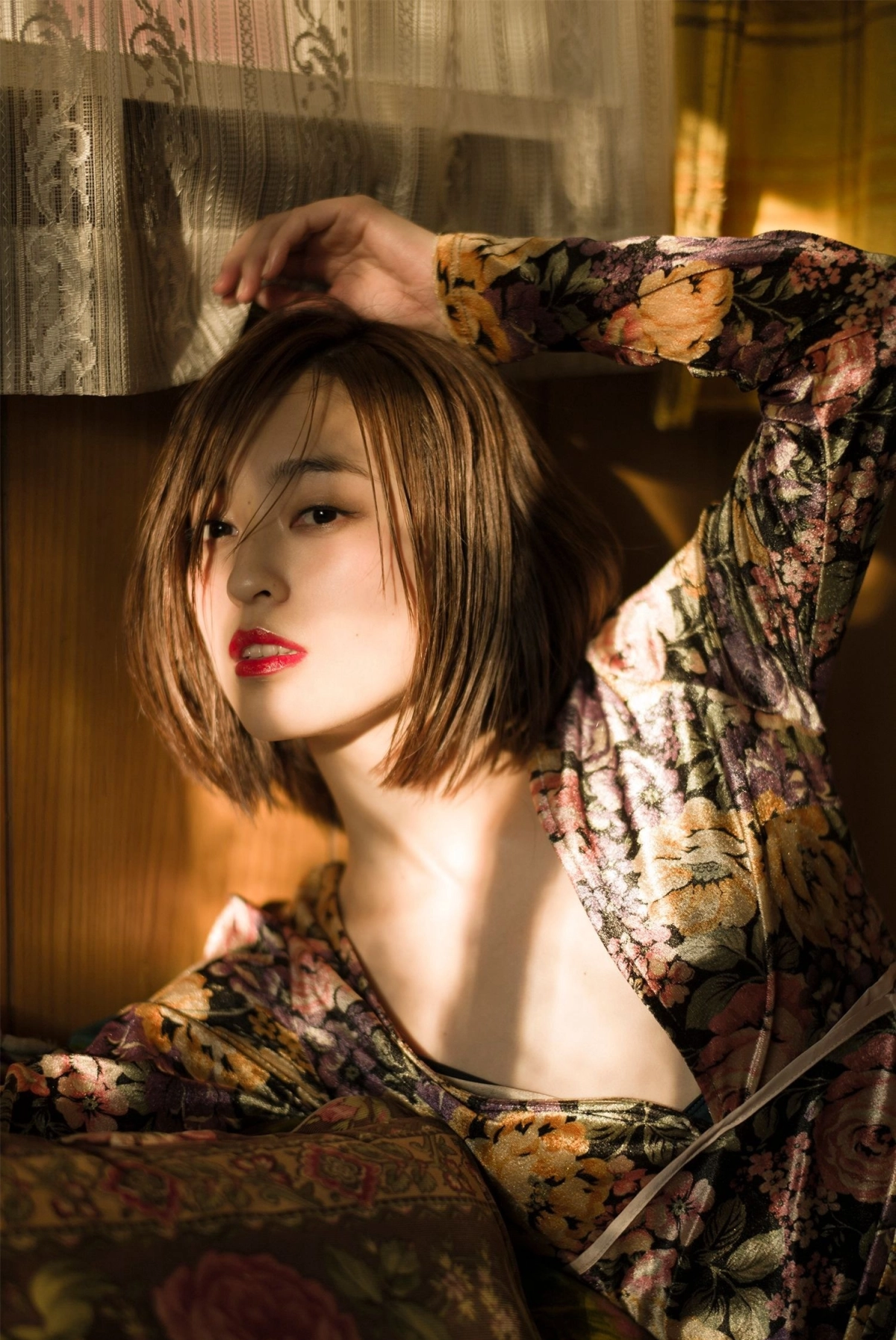 Vẻ đẹp gợi cảm của Taki Yukari khiến ai cũng say