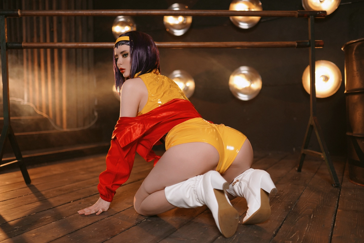 Vinnegal ánh mắt dâm tình nóng bỏng cuồng nhiệt