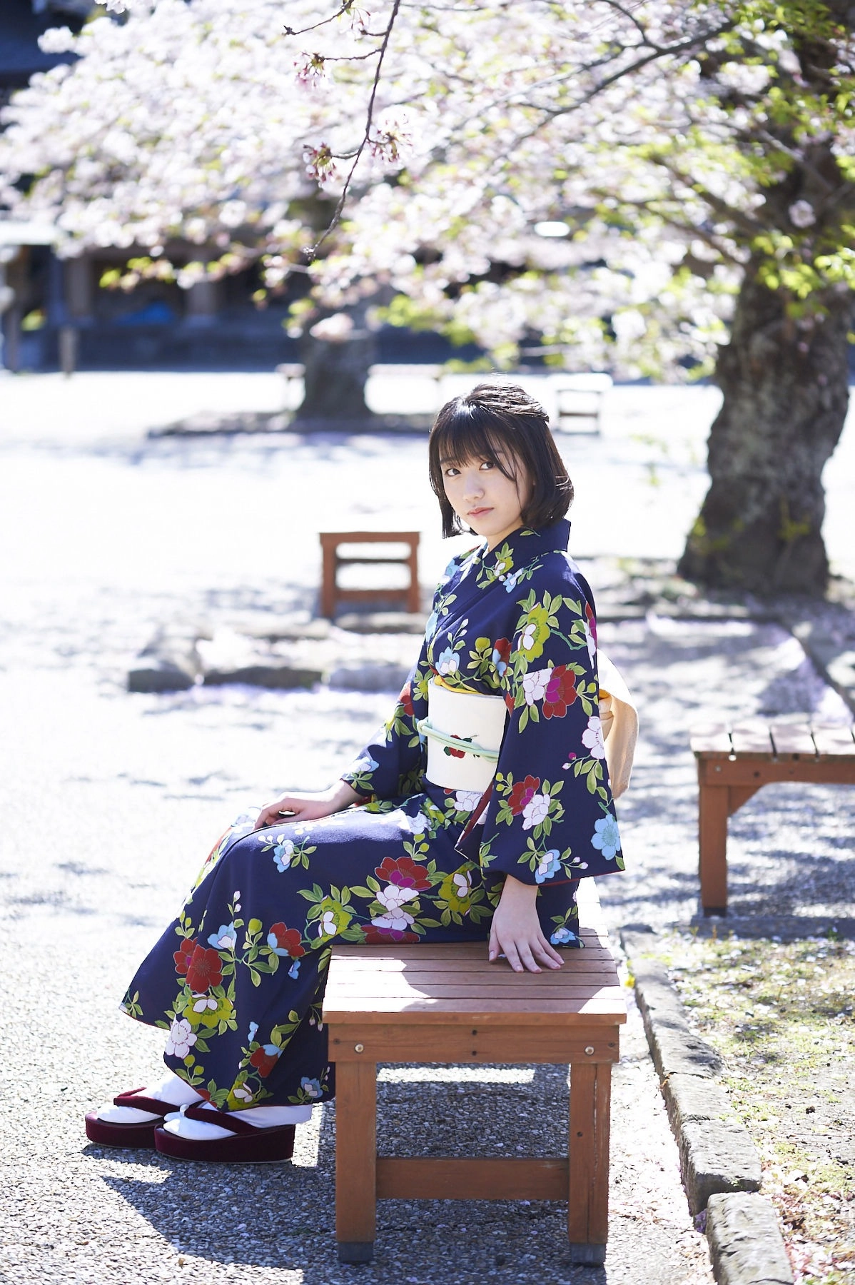 Wada Sakurako tỏa thần thái gợi cảm khó cưỡng