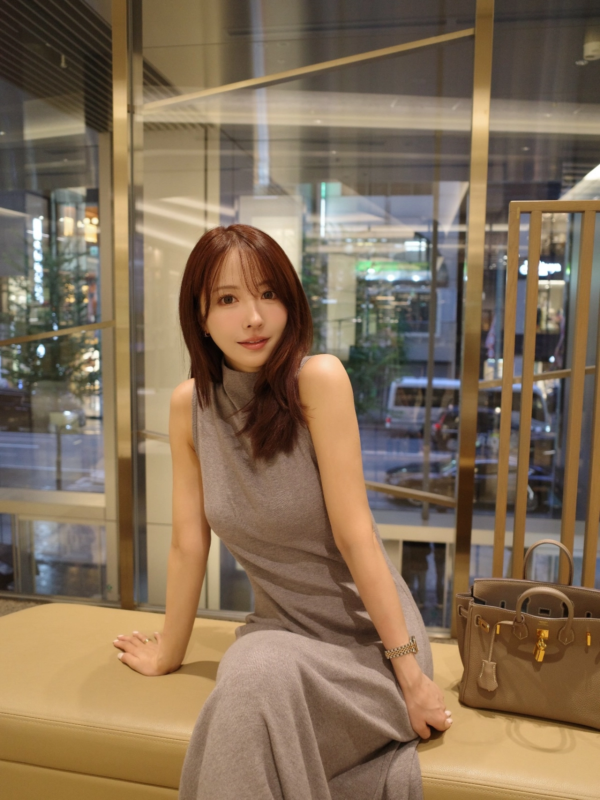 Mikami Yua khoe sắc đẹp đầy cuốn hút