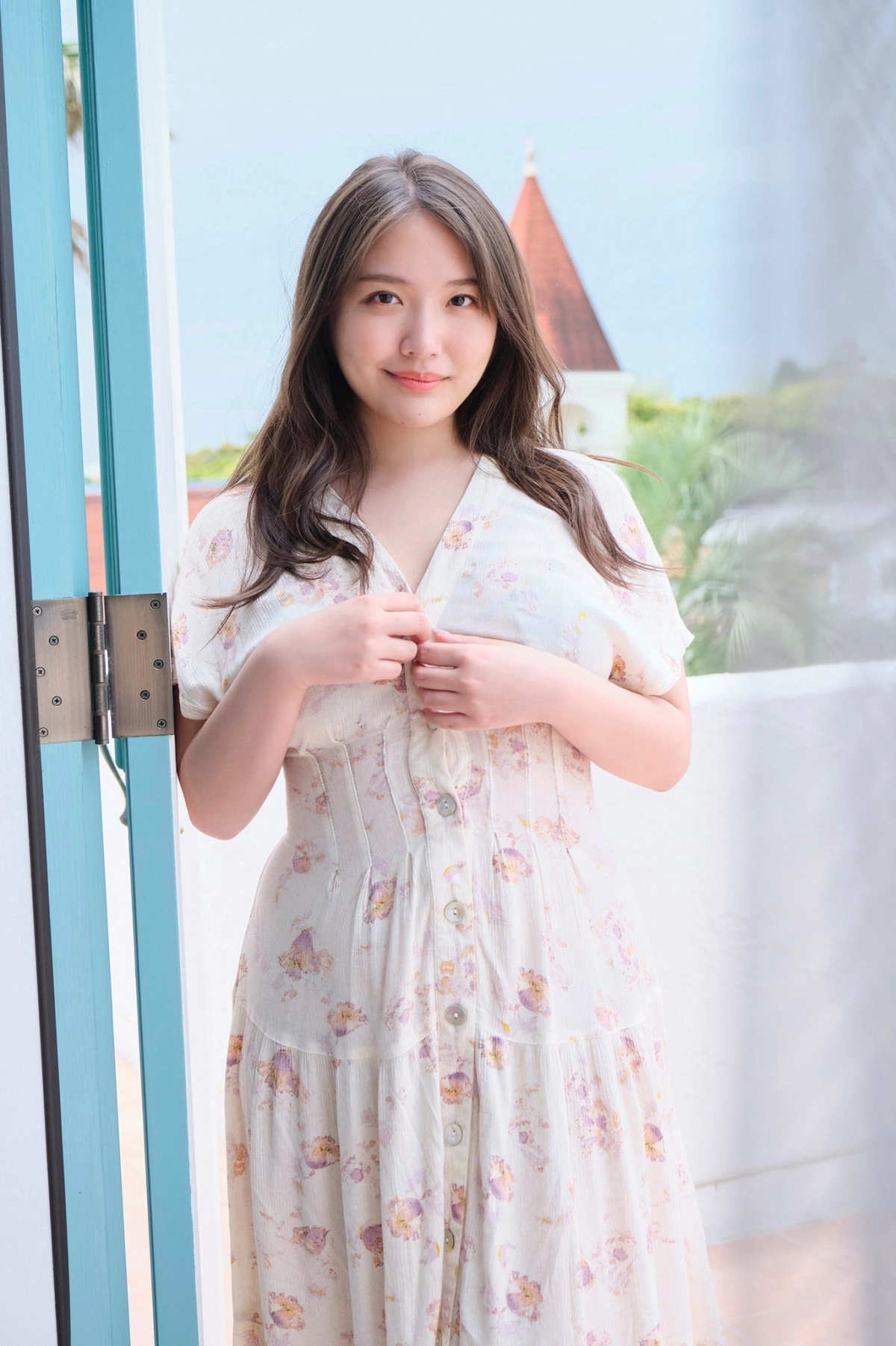 Yumi Mizusaki gây ấn tượng bằng sự gợi cảm