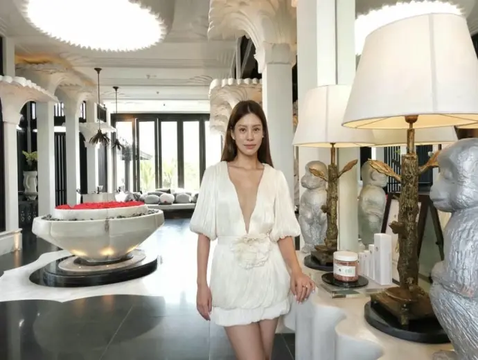 Ảnh Bùi Lan Hương đẹp như thơ khiến ai cũng ngỡ ngàng