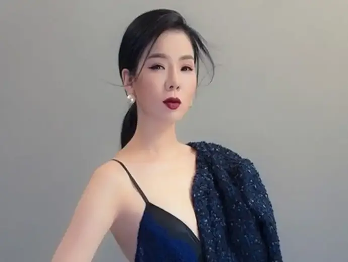 Bộ ảnh mới của Lệ Quyên khoe nhan sắc không tuổi cực đỉnh