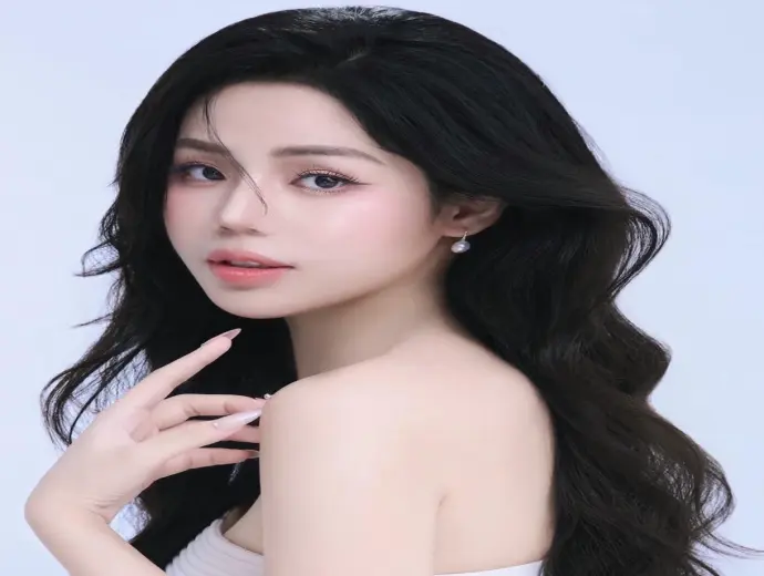 Loạt ảnh đẹp của Nguyễn Hương Ly khiến fan rần rần chia sẻ