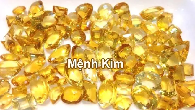 Gợi ý vật phẩm may mắn cho người mệnh Kim năm 2025