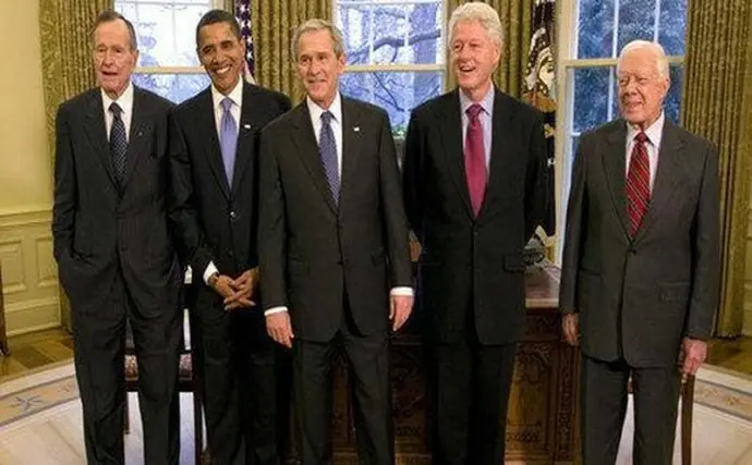 Xem tướng qua dáng đứng để khám phá vận mệnh cuộc đời