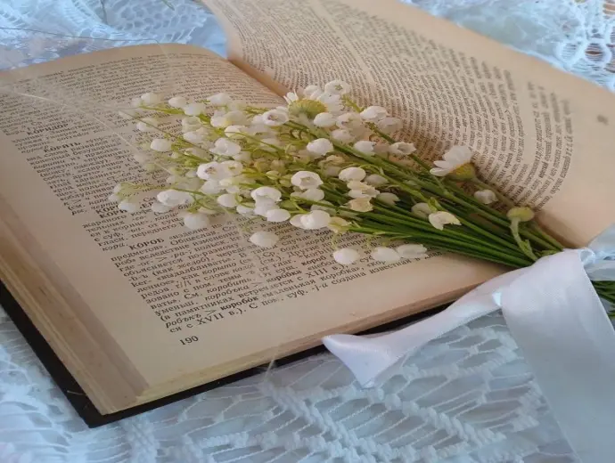 Ảnh avatar hoa linh lan nhẹ nhàng thanh khiết cuốn hút