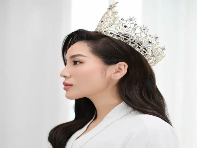 Ảnh Nguyễn Cao Kỳ Duyên sang trọng và kiêu sa