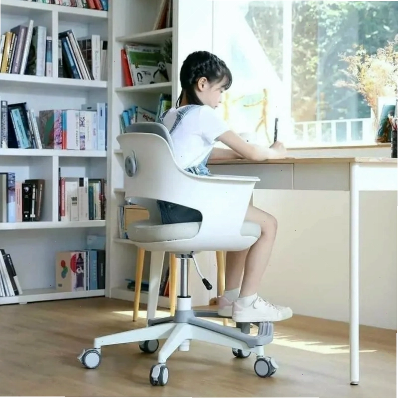 Ảnh minh họa đôi bạn thân nữ cười đùa vui vẻ với nhau
