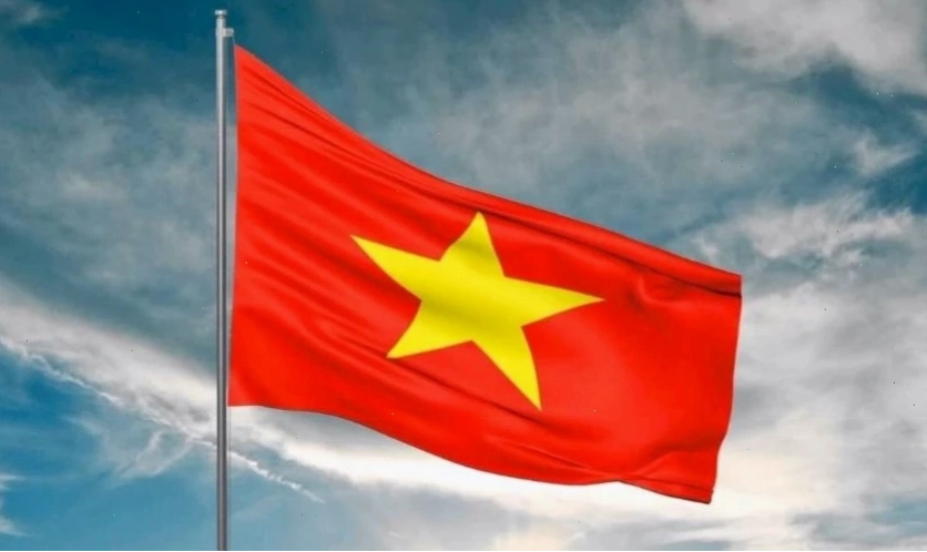 Background cờ Việt Nam tung bay trên bầu trời đẹp nhất, tạo cảm giác hùng vĩ