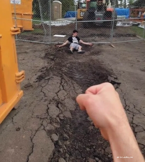 Bộ sưu tập meme đấm bá đạo thể hiện sự tức giận một cách hài hước