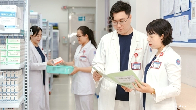 Các nhiệm vụ của dược sĩ lâm sàng