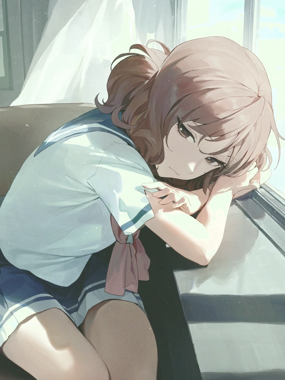 Chàng trai anime với vẻ mặt suy tư và mái tóc rối bù