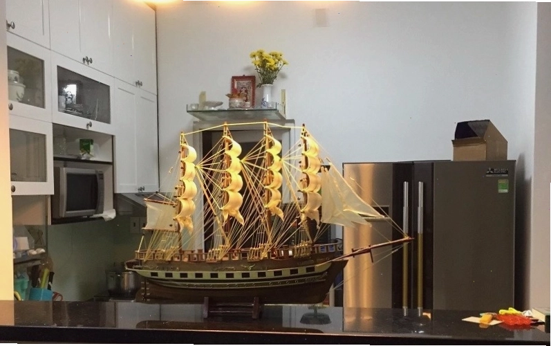 Chất liệu của thuyền buồm phong thủy tùy thuộc vào hướng nhà và mệnh của gia chủ, mang lại ý nghĩa phong thủy khác nhau.