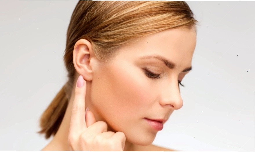 Đặc điểm tướng người tai nhỏ thể hiện sự cẩn trọng và trí tuệ