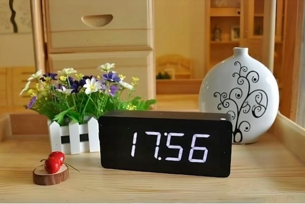 Đồng hồ mini trang trí bàn làm việc