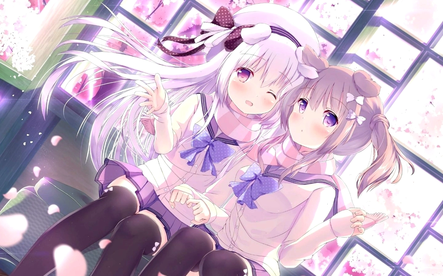 Hình nền anime cute với cô gái tóc vàng và chú mèo nhỏ trên ban công