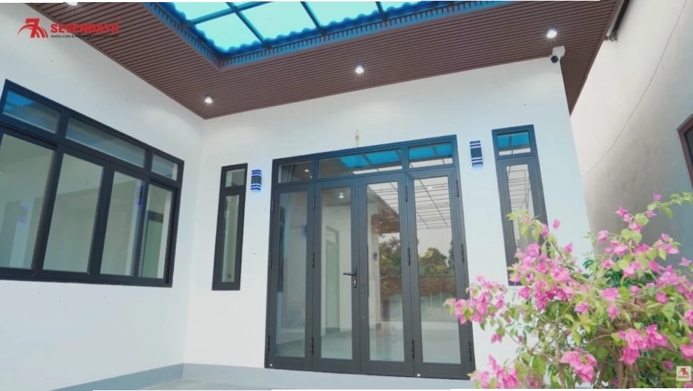 Kích thước cửa phụ và cửa ban công theo phong thủy